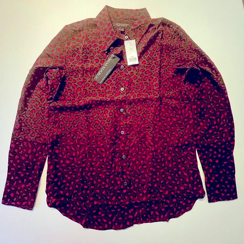 BANANA REPUBLIC  DILLON CLASSIC FIT - red+leopard+print+blouse
